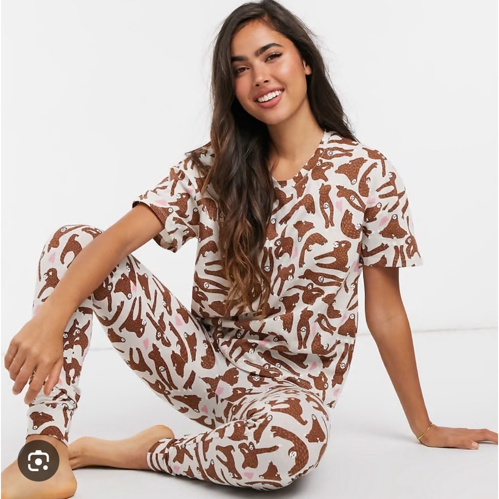 👀 ISO 👀 LINDEX Josie Cotton Sloth Print T-shirt And Legging Set In Cream-white